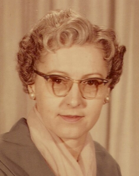 Hollis Louise La Plant